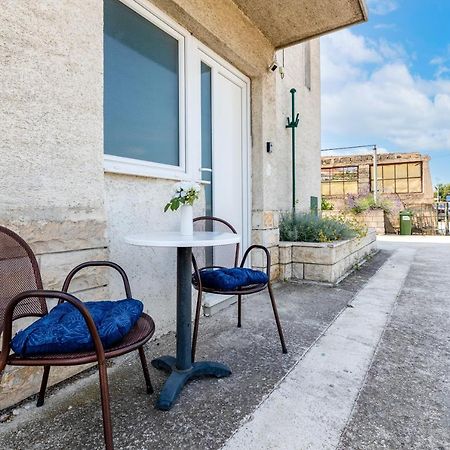 Apartment Ana Solin Exterior photo