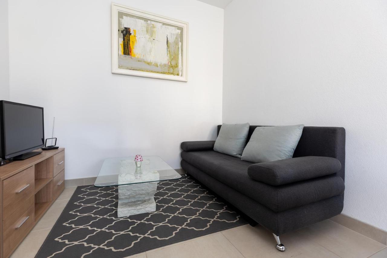 Apartment Ana Solin Exterior photo