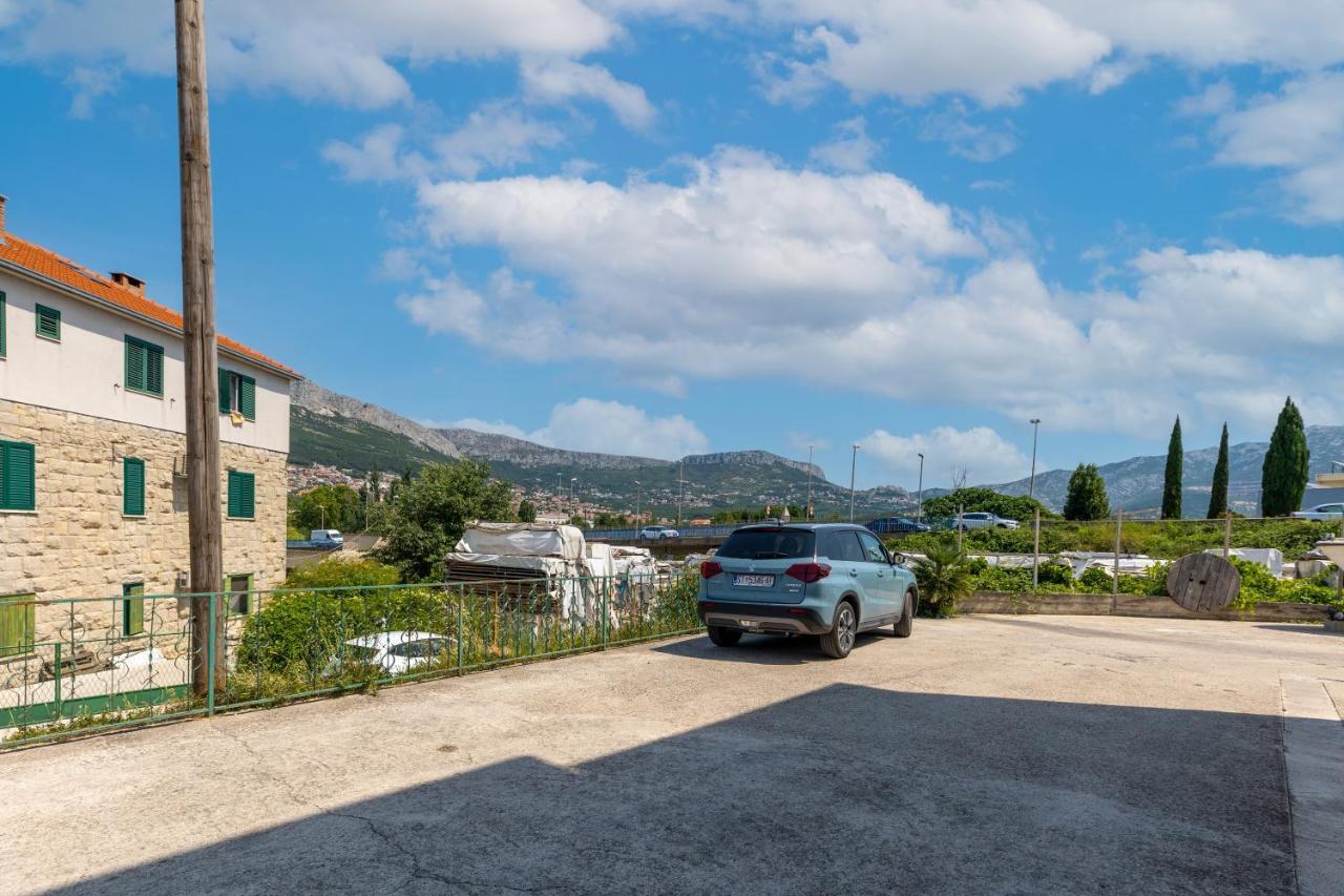 Apartment Ana Solin Exterior photo